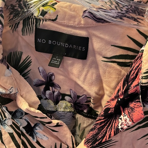 No boundaries Pink Large Hawaiian button up shirt sku:A19 - Picture 2 of 4